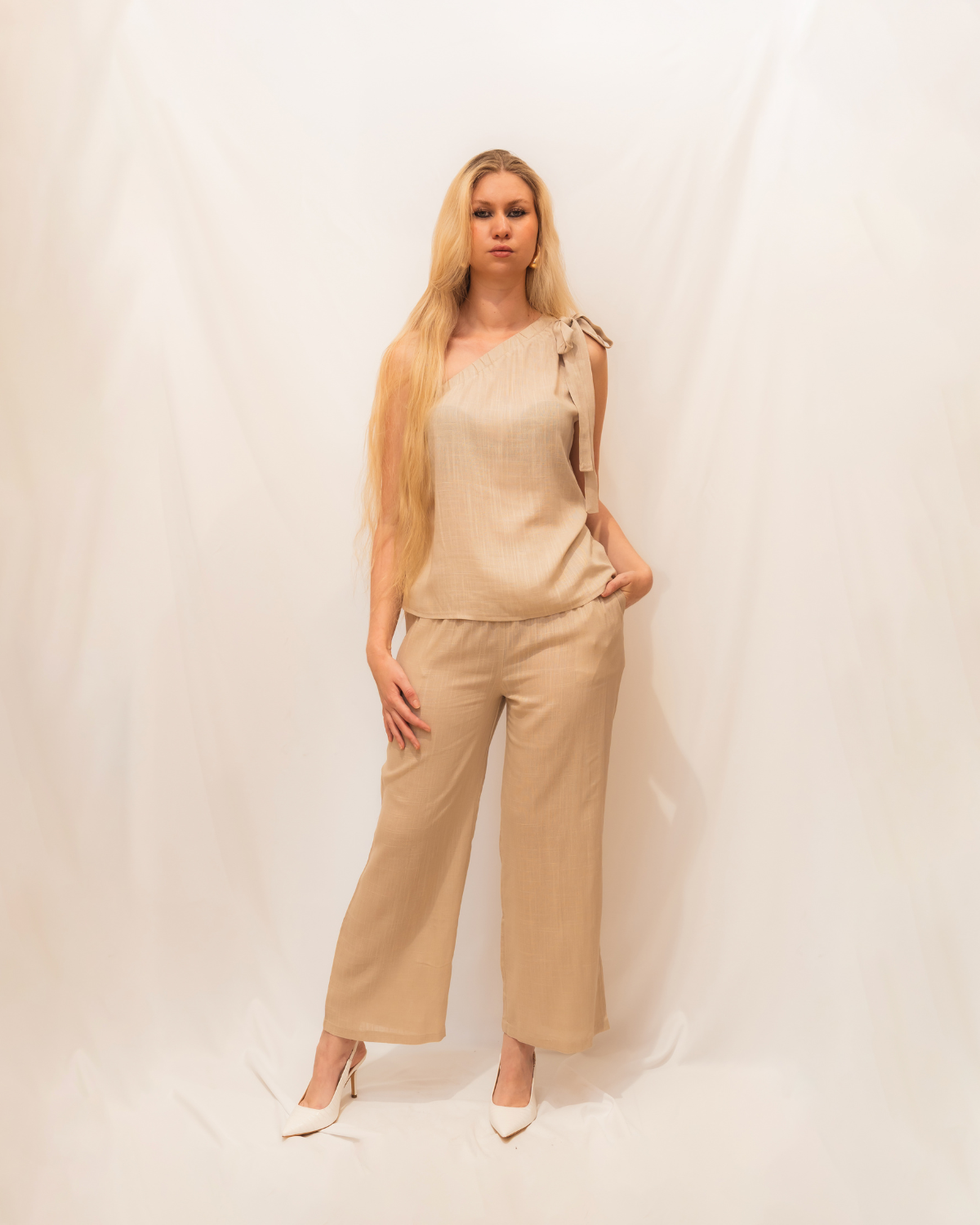 Ensemble one shoulder