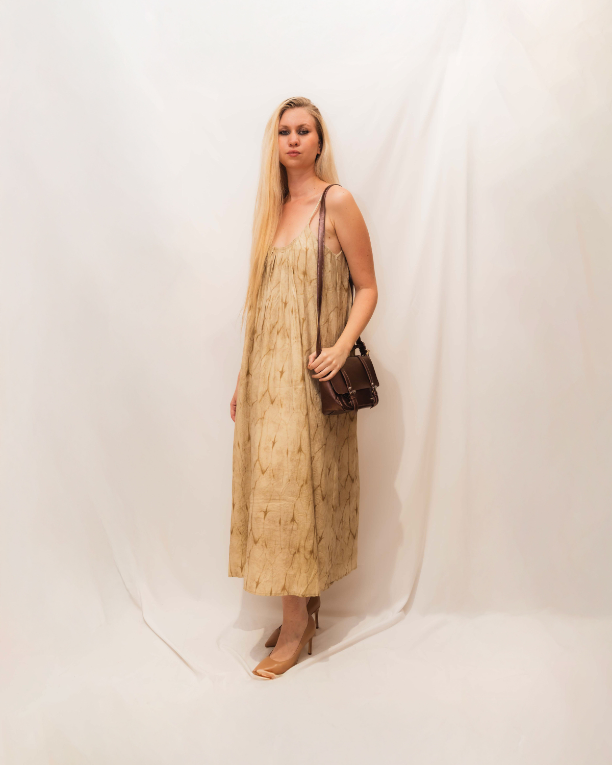 Robe longue sans manches