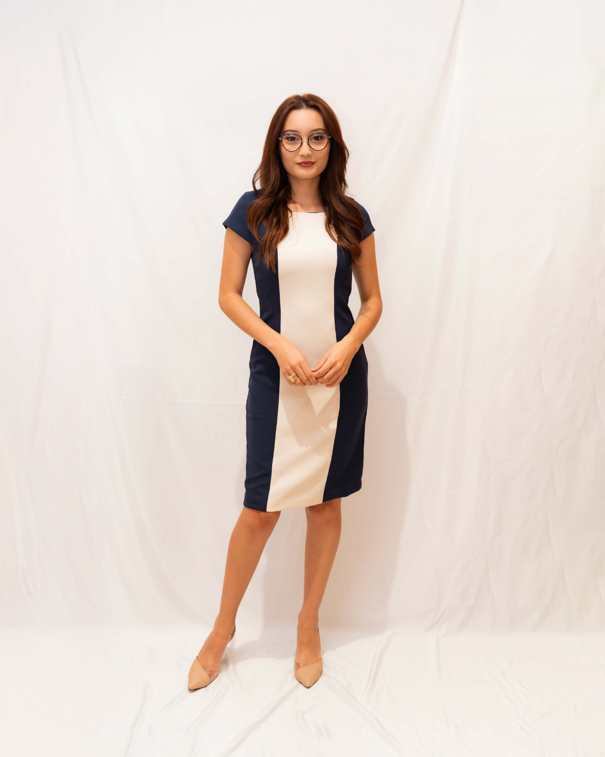 Robe courte avec manches courtes