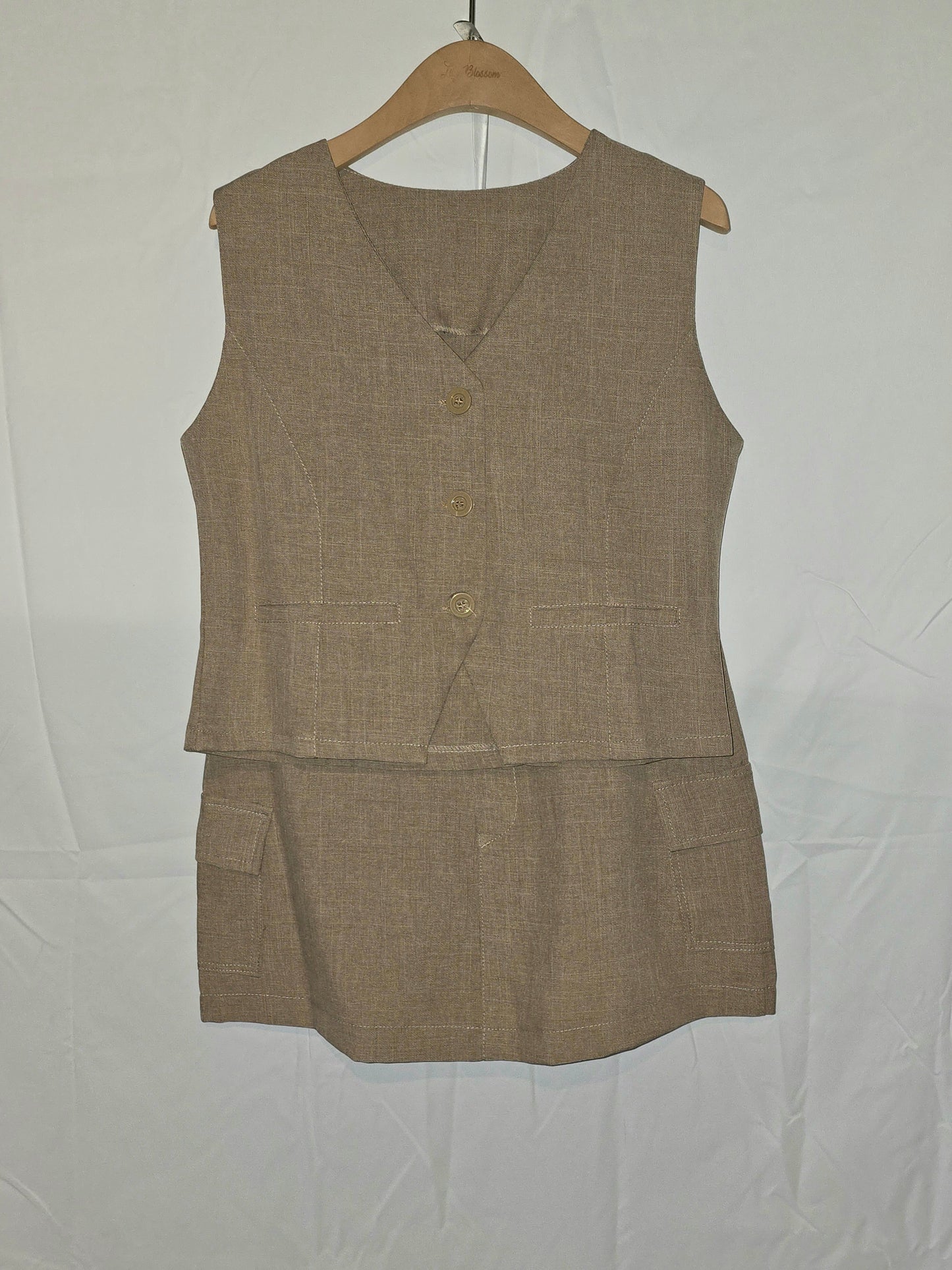 Ensemble haut sans manche et short effet jupe
