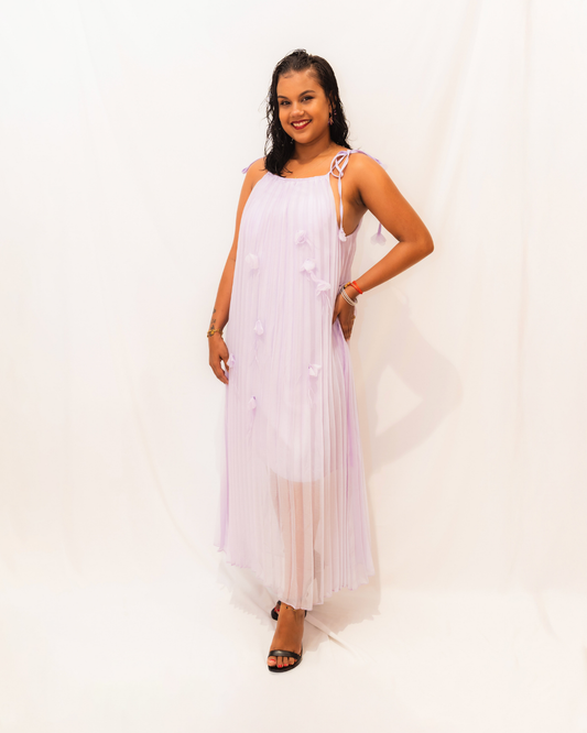 Robe longue plissée à bretelles