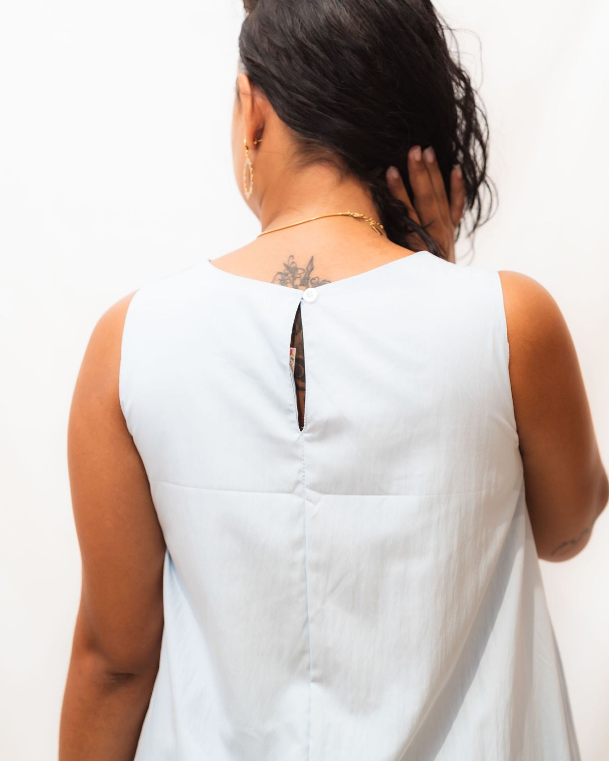 Robe courte sans manches