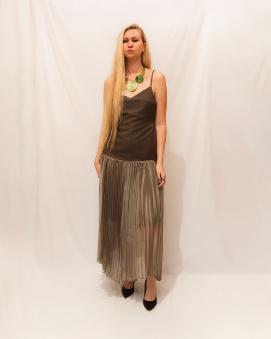 Robe longue plissée