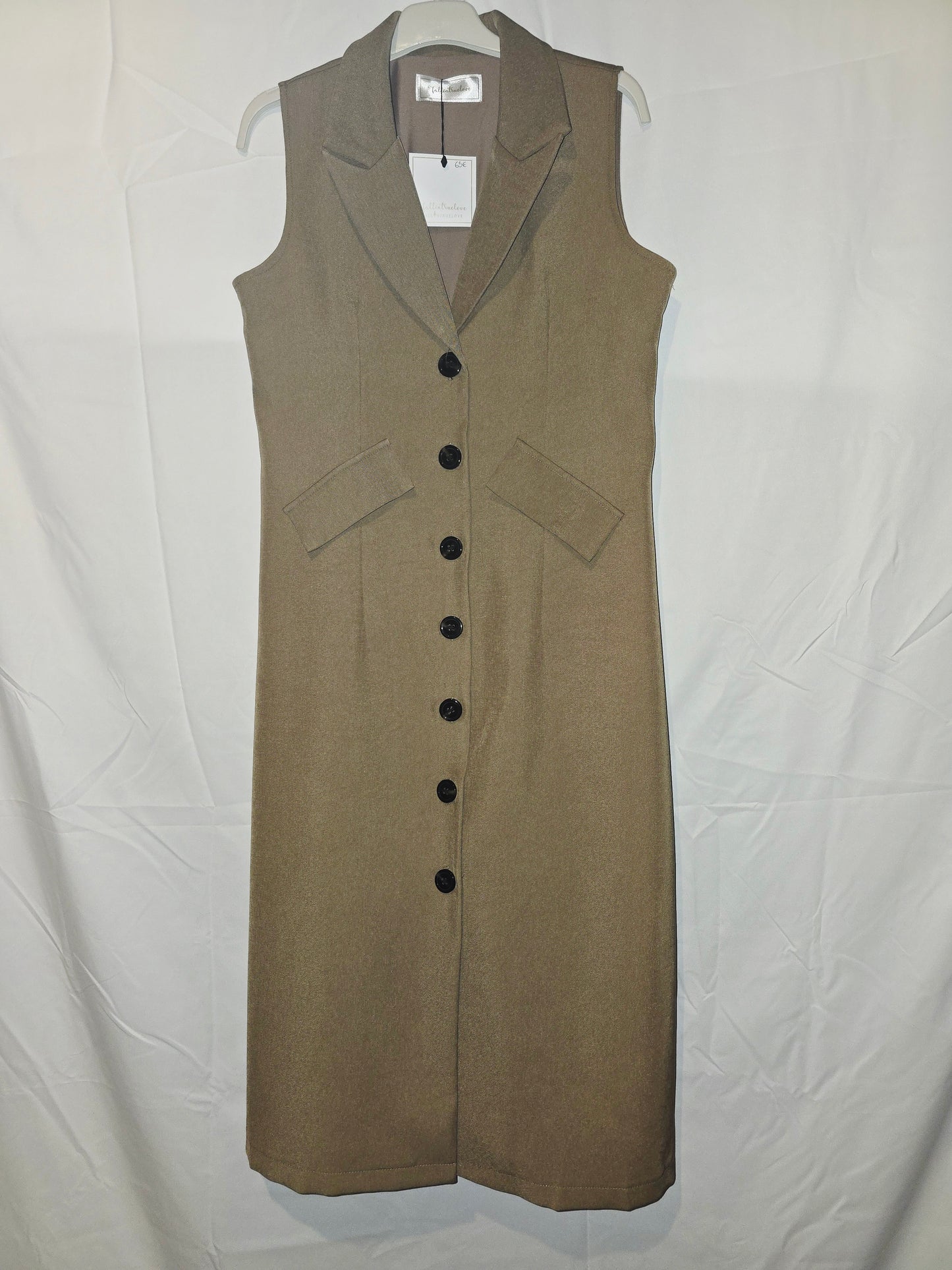 Robe longue sans manches